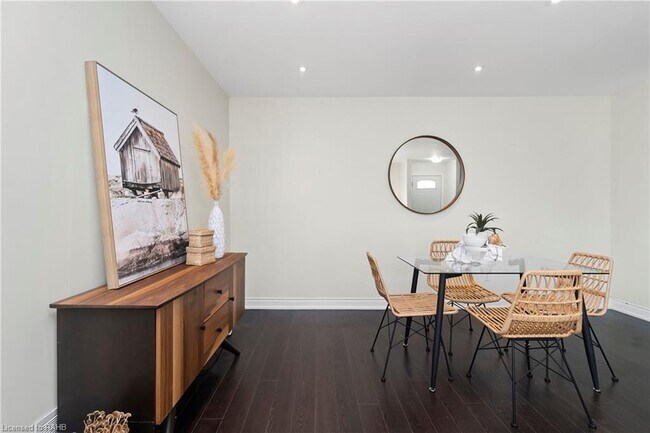 salle à manger - 298 W 18th St