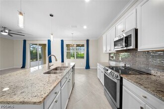 Building Photo - 3697 E Hampton Cir