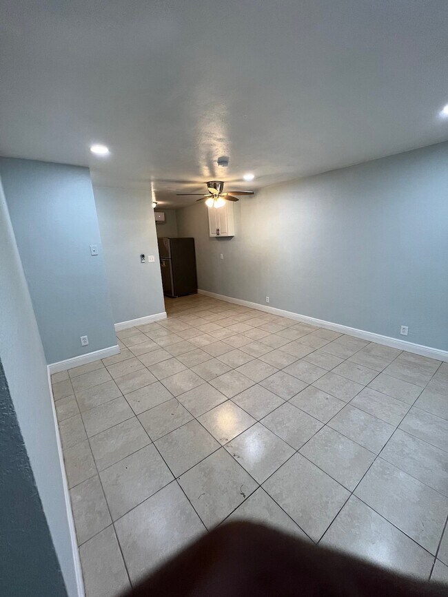 Foto del edificio - 37280 Okeechobee Ave