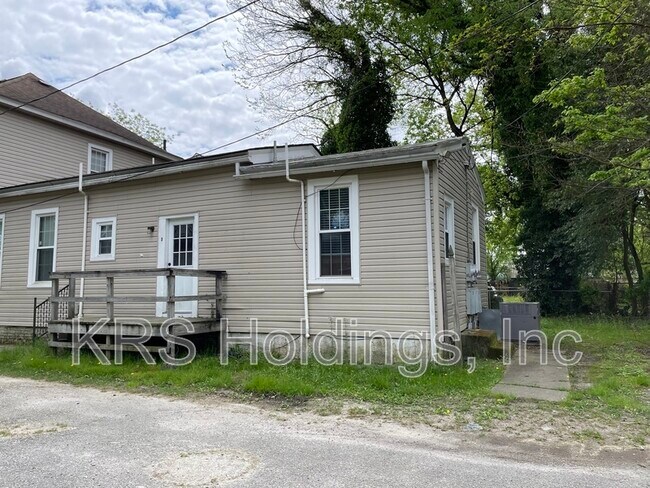 Foto del edificio - 1600 Elm Ave