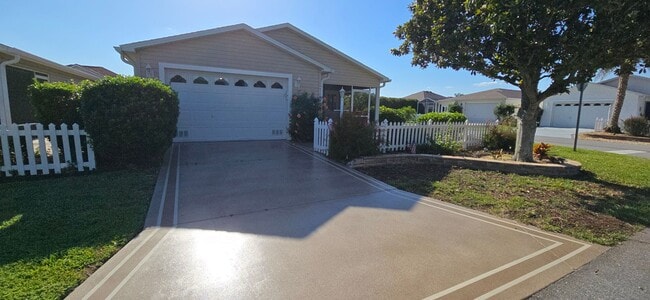 Building Photo - M650 Richland Rd (VCNW/M10)