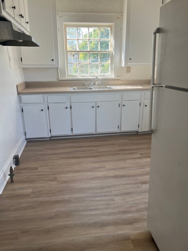 Foto del edificio - 98 Pine St