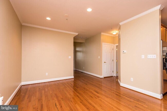 Foto del edificio - 3233 Meadow View Cir