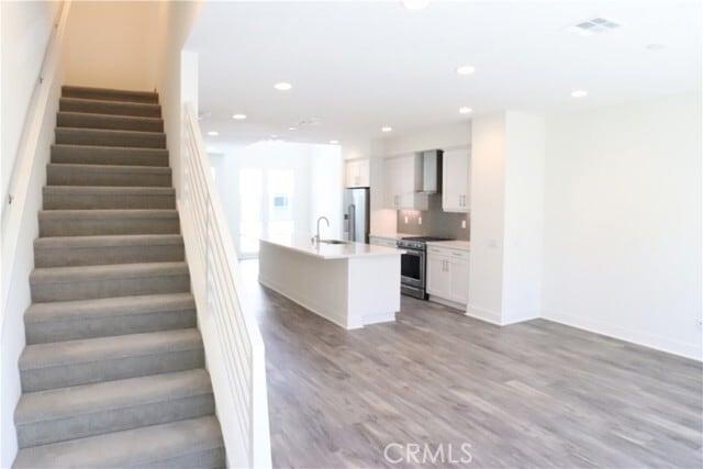 Building Photo - 684 Malibu