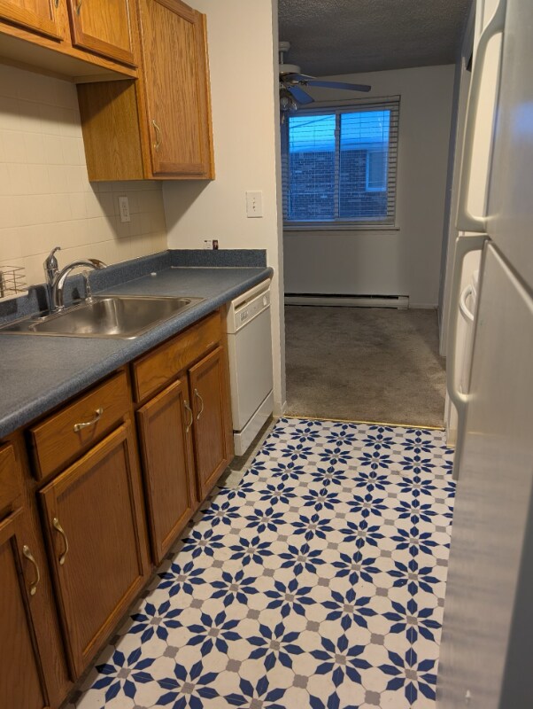 Foto del edificio - 6301 Robinson Rd