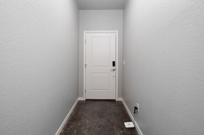 Building Photo - 6703 Star Ln
