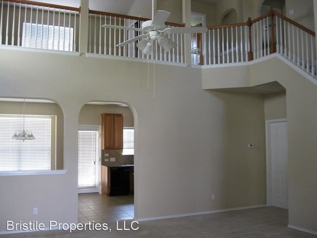 Building Photo - 3 br, 2.5 bath House - 3317 Tavistock