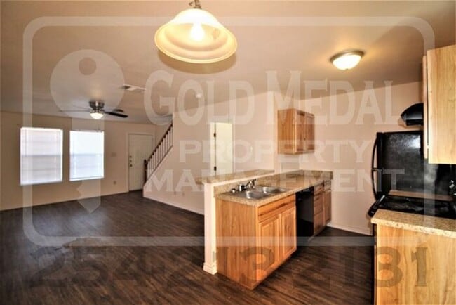 Building Photo - 5805 Redstone Dr