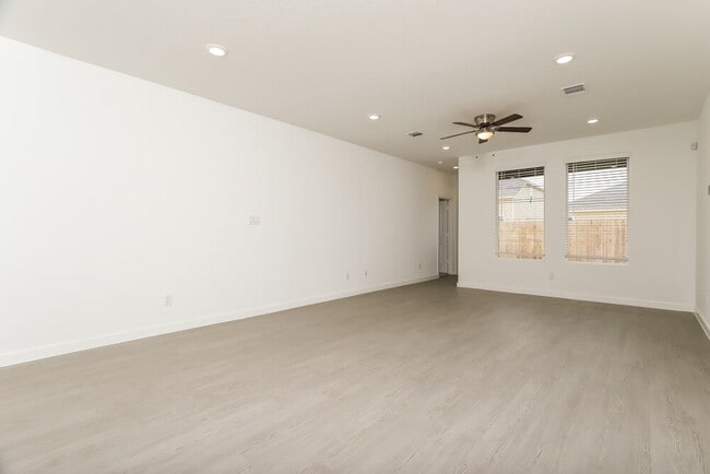 Foto del edificio - 518 Kayden Ct