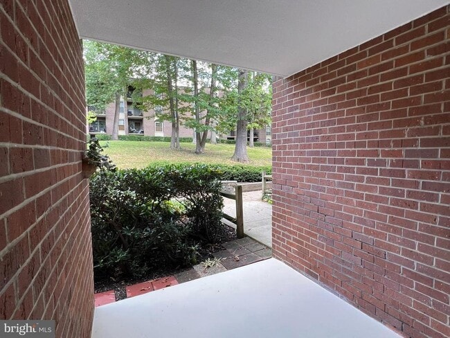 Foto del edificio - 3322 Woodburn Village Dr
