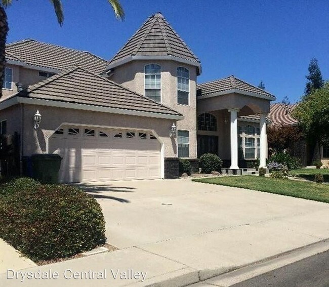 Foto del edificio - 4 br, 3 bath House - 2241 N. Daubenberger Rd.