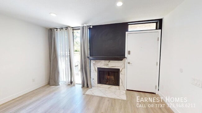 Foto del edificio - 9625 Sylmar Ave