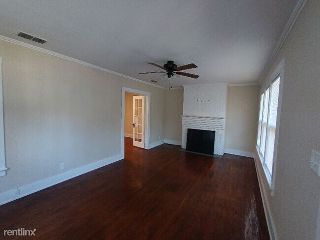 Building Photo - 186 E Brazell St