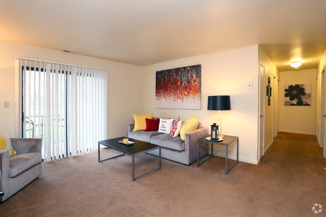 2BR, 1BA - Living Room - Douglas Pointe