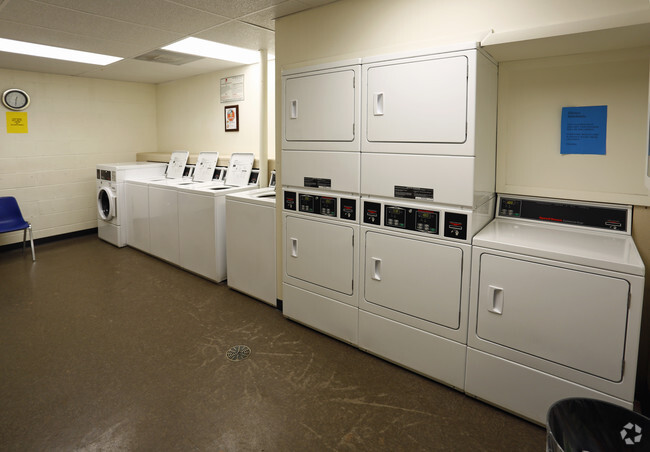 Laundry Facility - Parker Heights