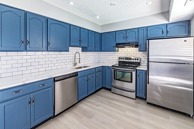 Photo - 29 Chiswick Dr (Lindenwold, NJ) House