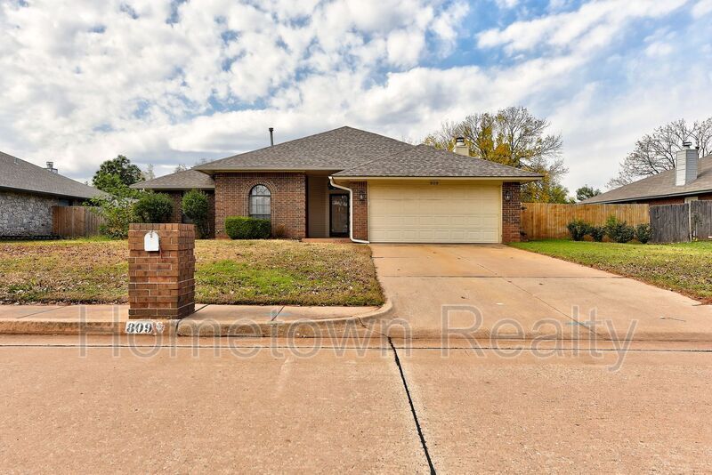 809 Blue Ridge Dr, Edmond, OK 73003 House Rental in Edmond, OK