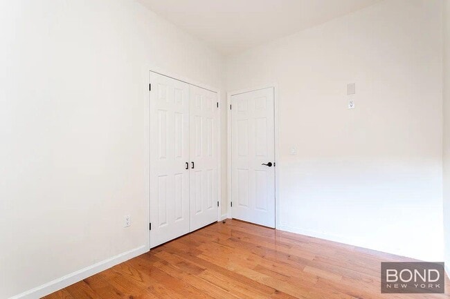 Building Photo - 45th Street