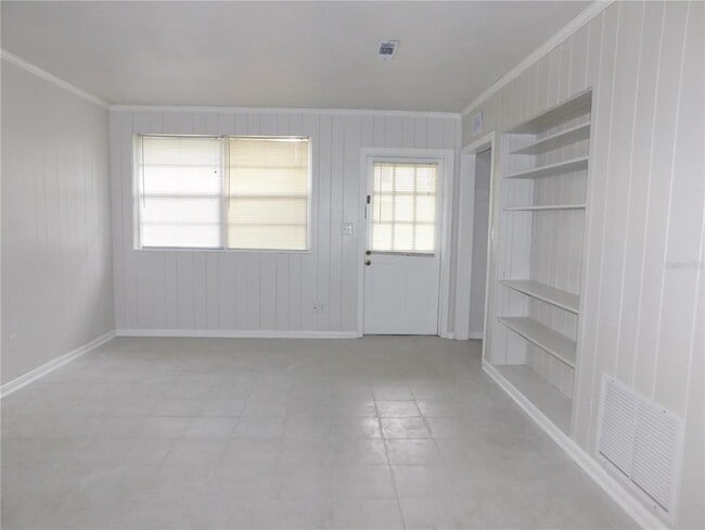 Foto del edificio - 548 NE 5th Ave