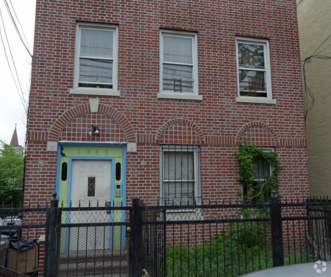 Building Photo - 1848 White Plains