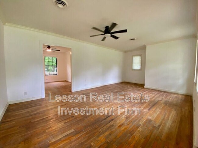 Foto del edificio - 132 Yjean St