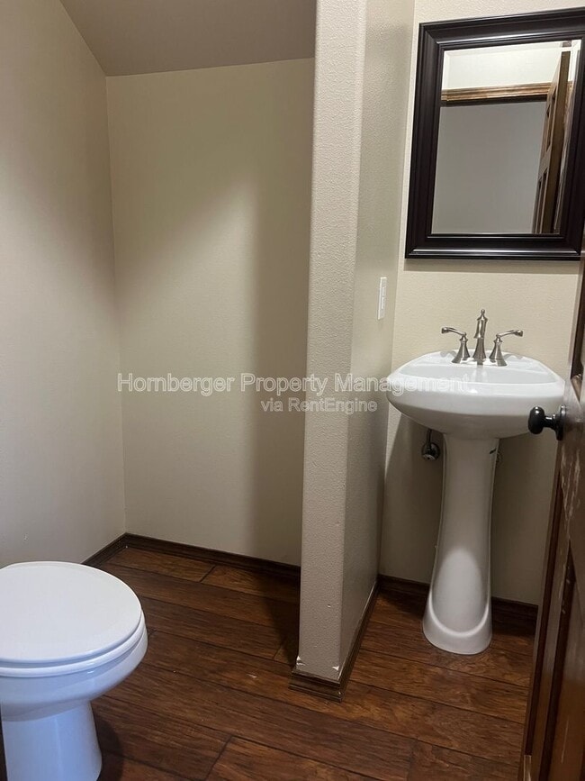 Foto del edificio - 803 W Knox Ave