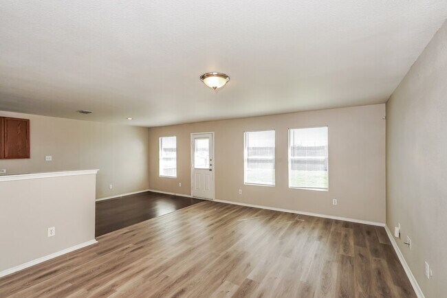 Foto del edificio - 1440 Castle Ridge Rd