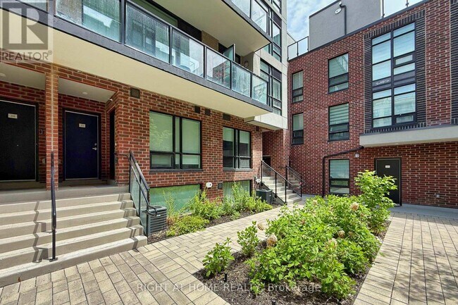 Building Photo - 871 Sheppard Ave W