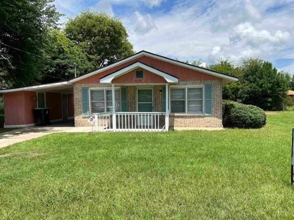 Foto del edificio - 100 Chuck Cir