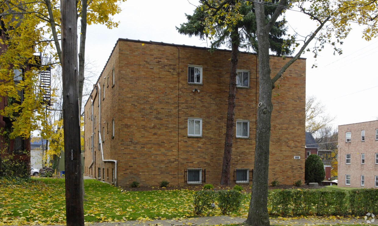 Building Photo - 5800 Stanton Ave