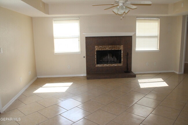 Building Photo - 12101 Picasso Dr