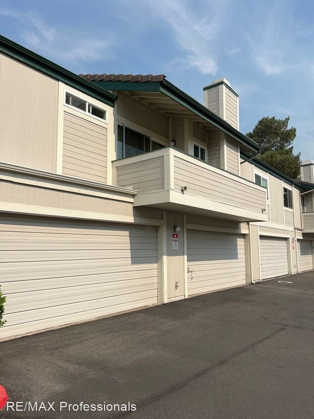 2 br, 1.5 bath House 2604 Sunny Slope Dr... House Rental in Sparks