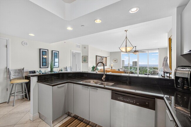 Foto del edificio - 2640 Lake Shore Dr