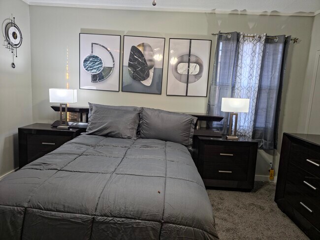 Foto del edificio - 1555 Lyons Center Rd