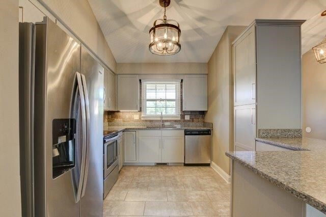 Foto del edificio - 306 Kingswood Ct