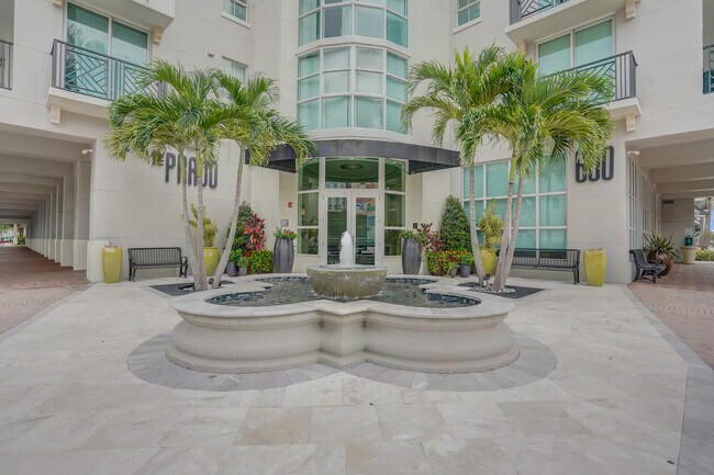 Foto del edificio - 600 S Dixie Hwy
