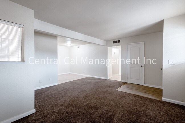 Foto del edificio - 813 Karma Ct