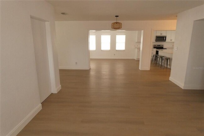 Foto del edificio - 8468 7th Way N