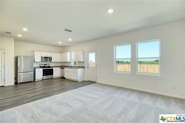 Foto del edificio - 638 Gemsbok Dr