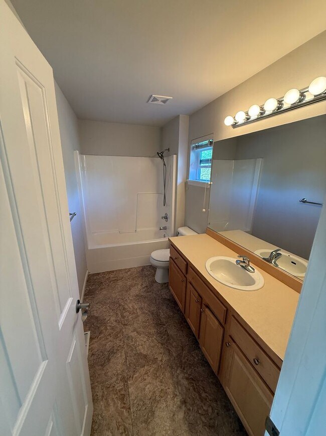 Foto del edificio - Updated Beautiful Mill Creek Home!