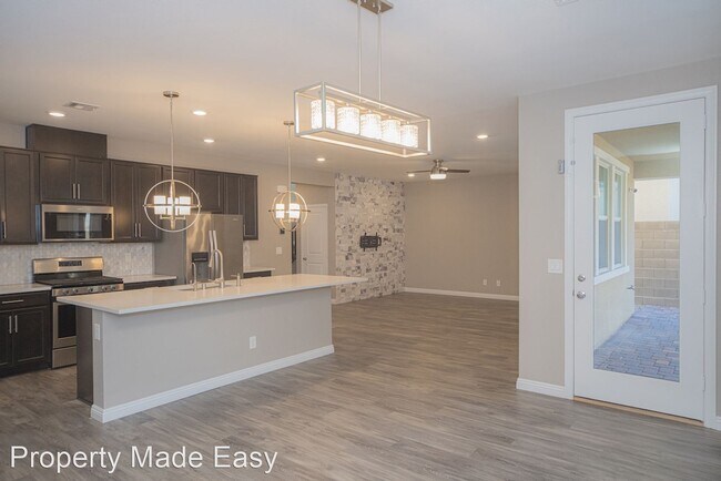 Building Photo - 4 br, 3 bath House - 829 Riverlawn Pl