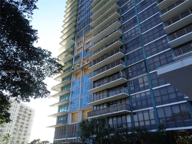 Building Photo - 780 NE 69th St