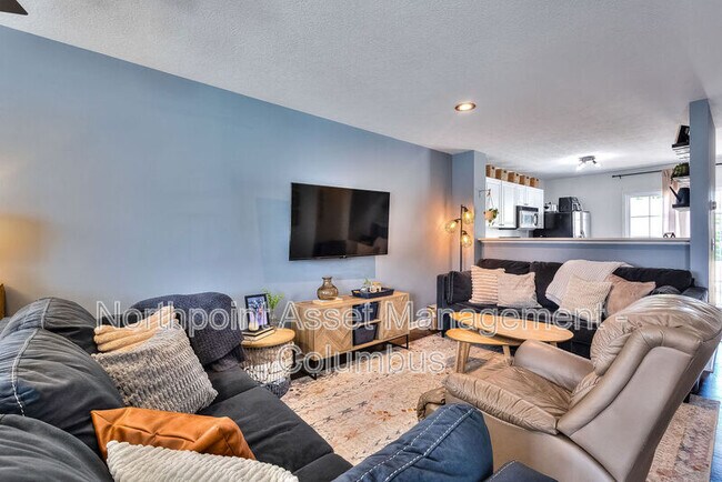 Building Photo - 7236 Colonial Affair Dr