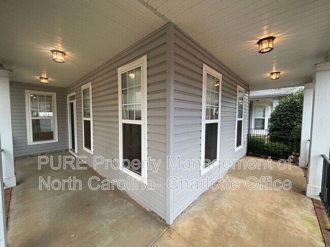 Building Photo - 18712 Ronceverte Dr