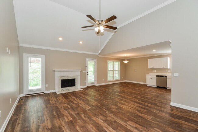 Foto del edificio - 117 Lakeside Ct