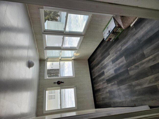 Foto del edificio - 1716 Menasha Ave