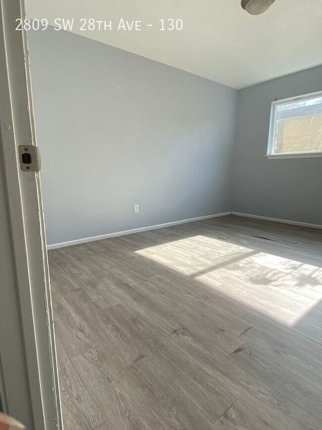 Foto del edificio - 2809 SW 28th Ave