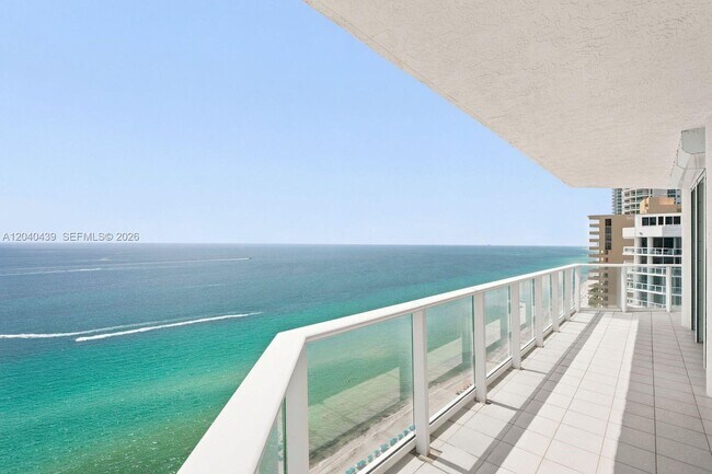 Foto del edificio - 16445 Collins Ave