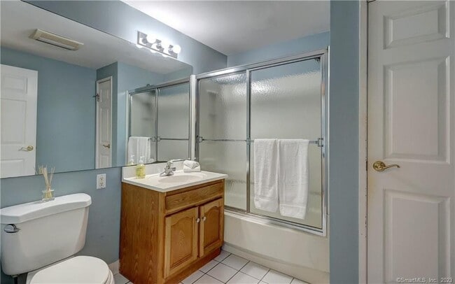 Building Photo - 300 Broad St