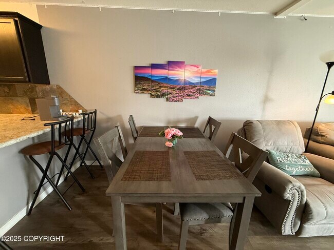 Foto del edificio - 3220 Timberline Ct